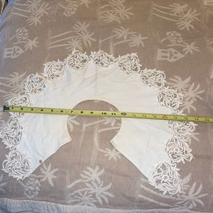 Vintage 1960’s womenswear fashion wide collar